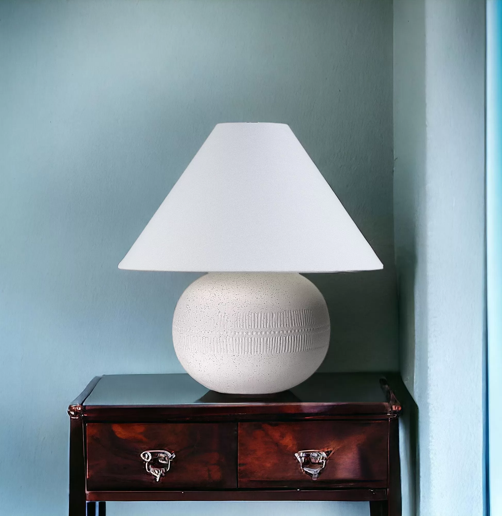 18 Off White Ceramic Round Table Lamp With White Cone Shade