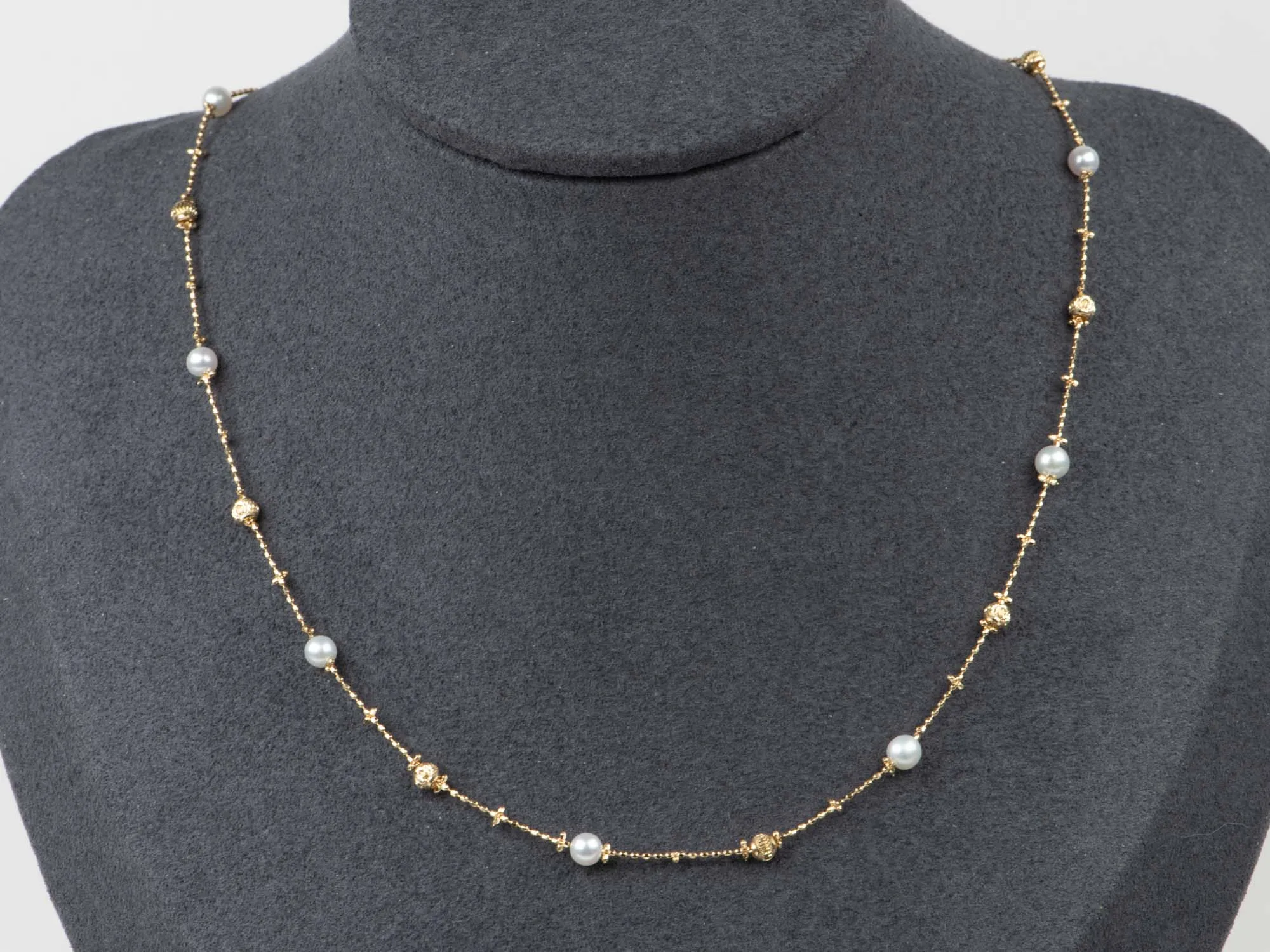 18K Gold Dainty Necklace with Diamond Cut Beads and Pearls R4609