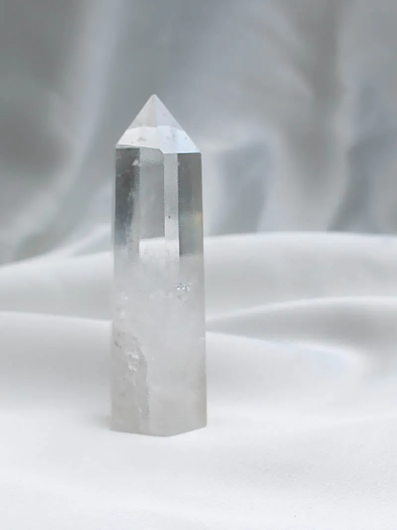 CLEAR QUARTZ CRYSTAL POINT