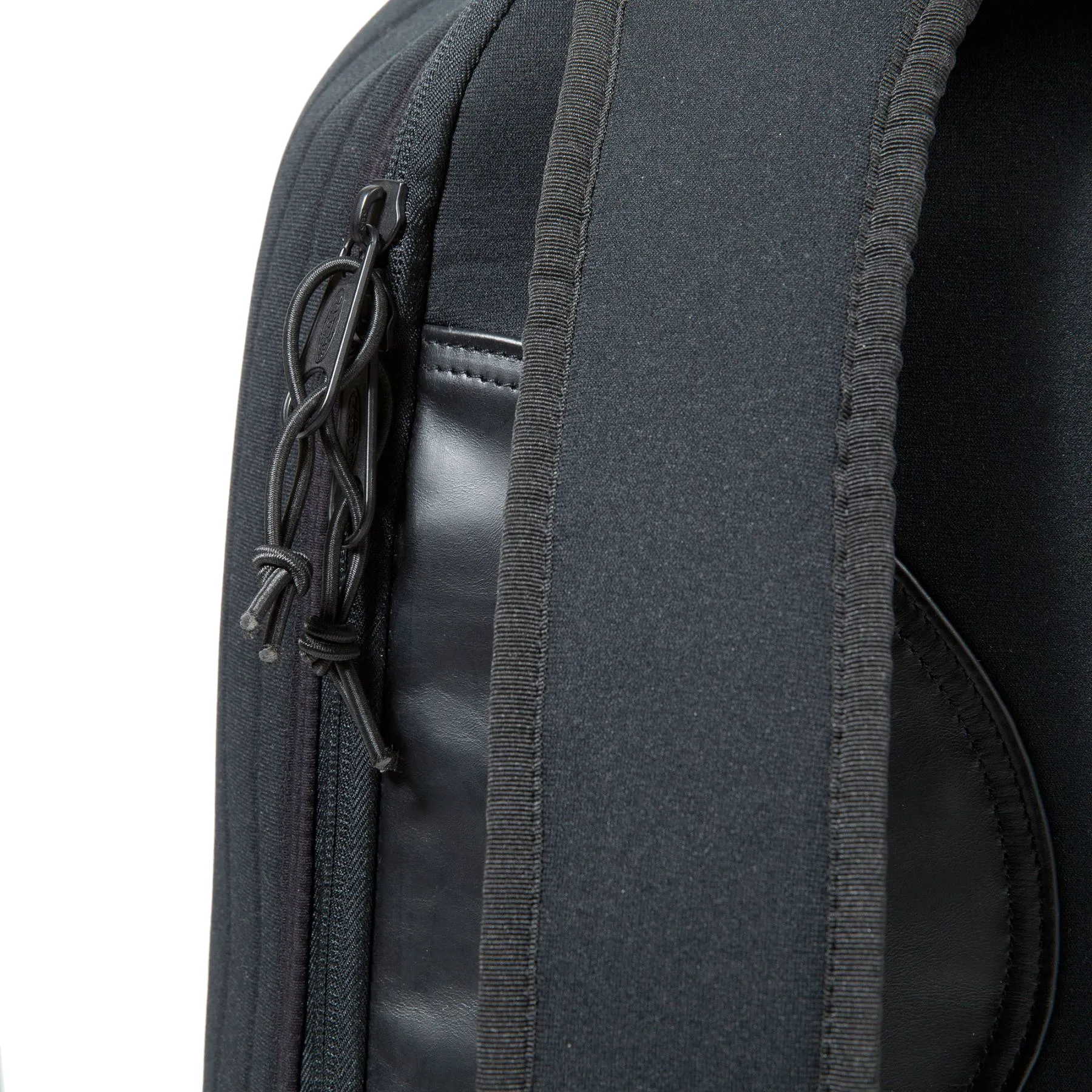 EASTPAK OUT OF OFFICE Neo black