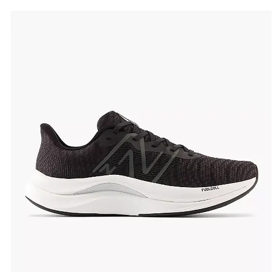 M New Balance FuelCell Propel v4