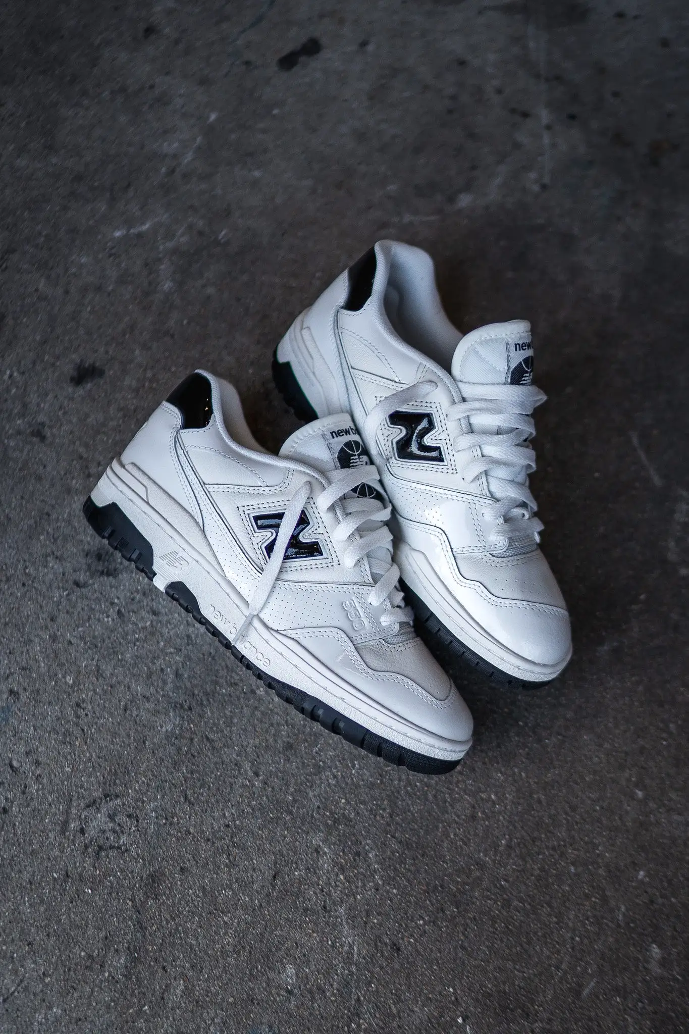 Mens New Balance 550 (White/Black) - BB550YKF