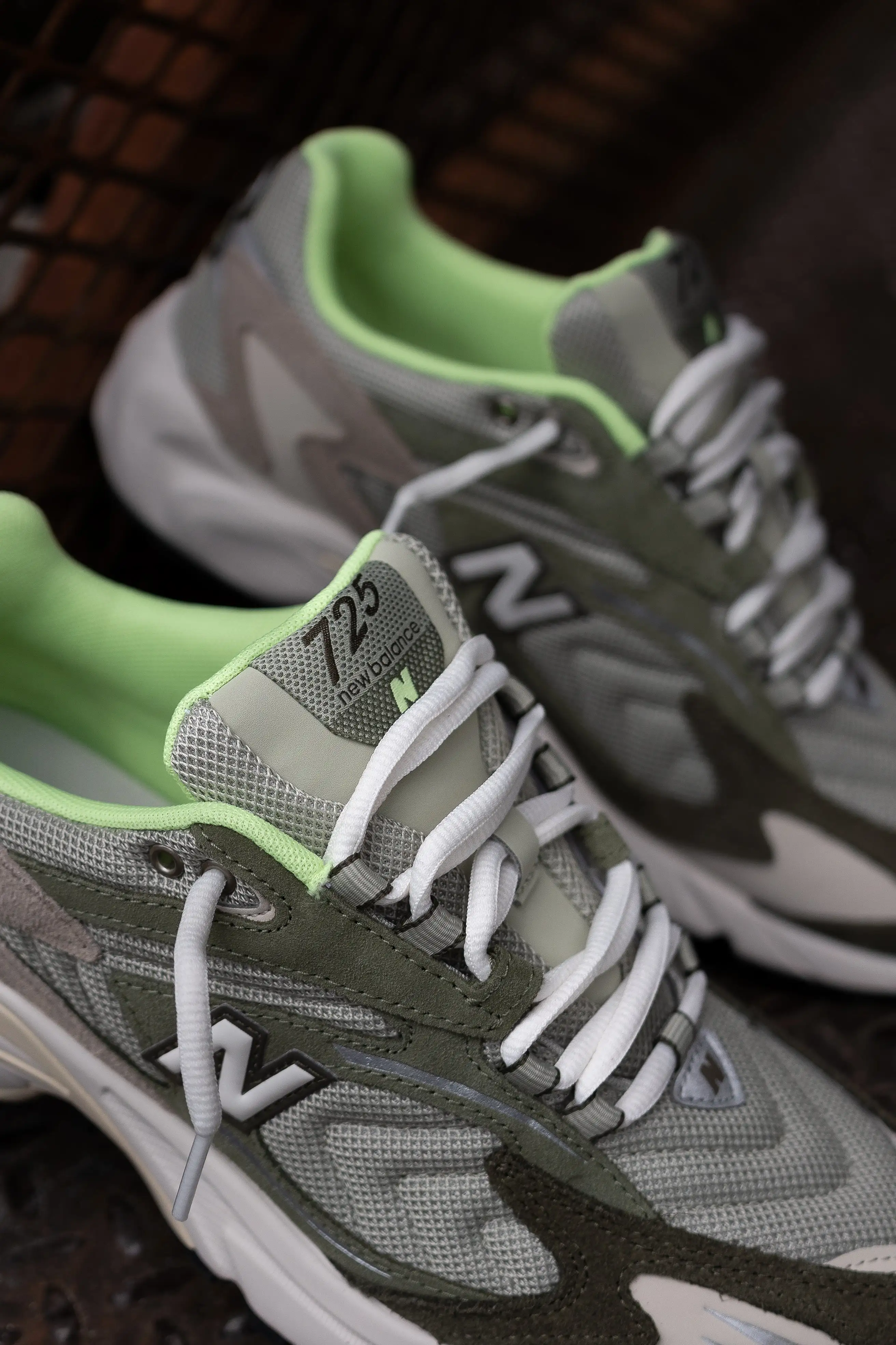 Men's New Balance 725V1 (Green)