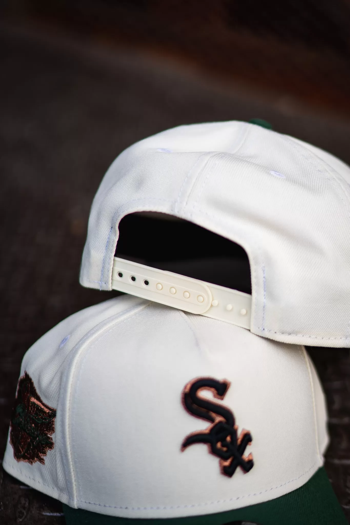 New Era Chicago White Sox 9FORTY A-Frame Snapback (Off White/Light Pine)