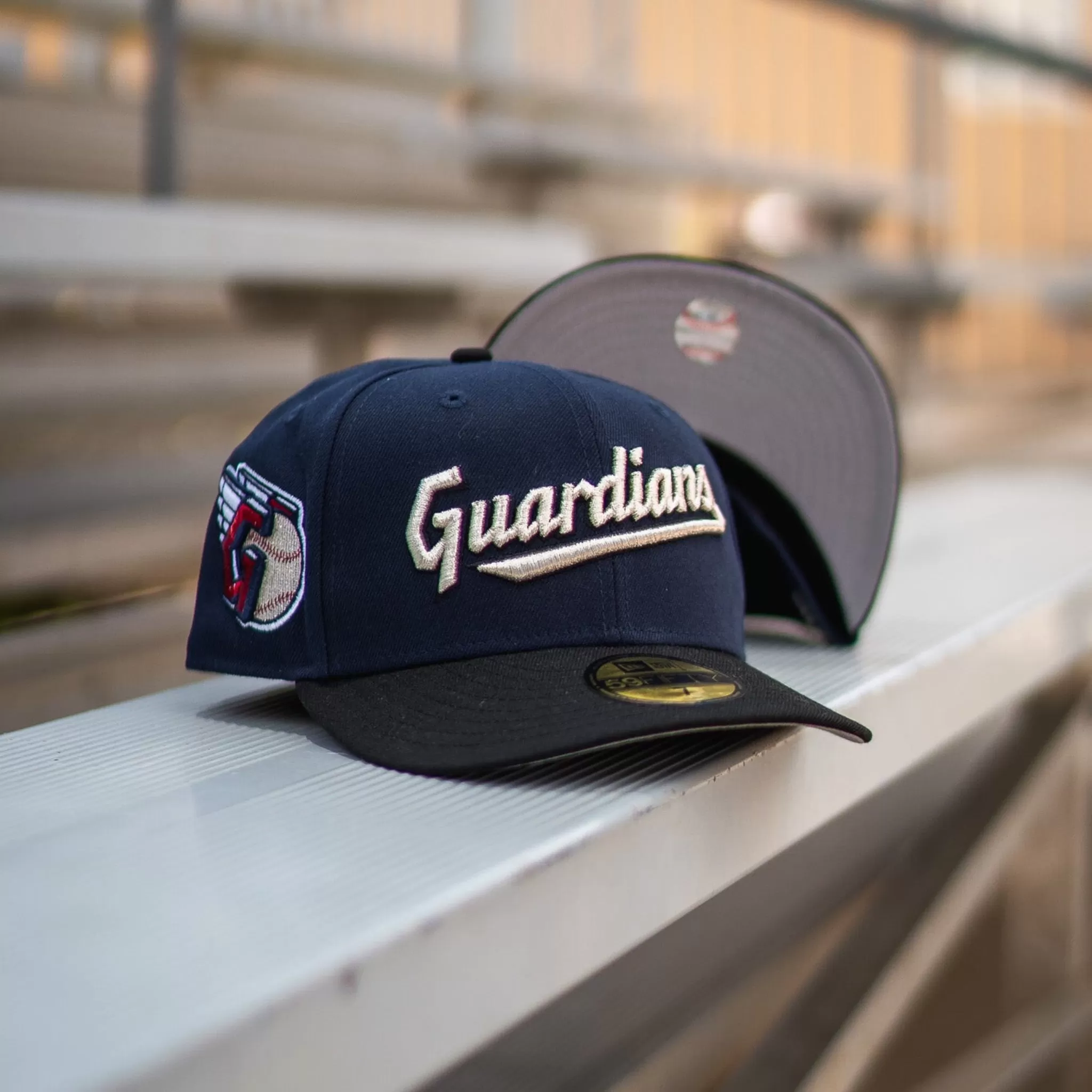 New Era Cleveland Guardians Good Grey UV (Navy/Black)