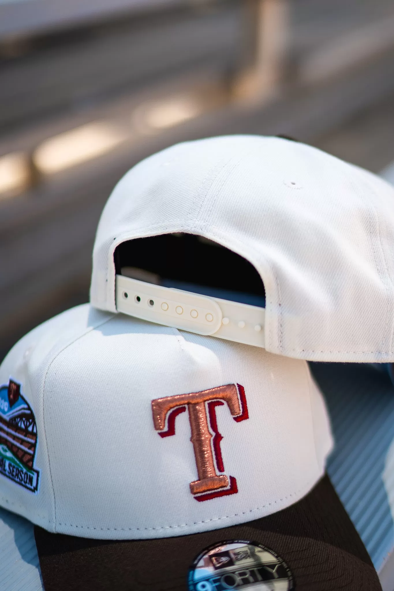 New Era Texas Rangers 2020 Inaugural 9FORTY A-Frame Snapback (Off White/Mocha)