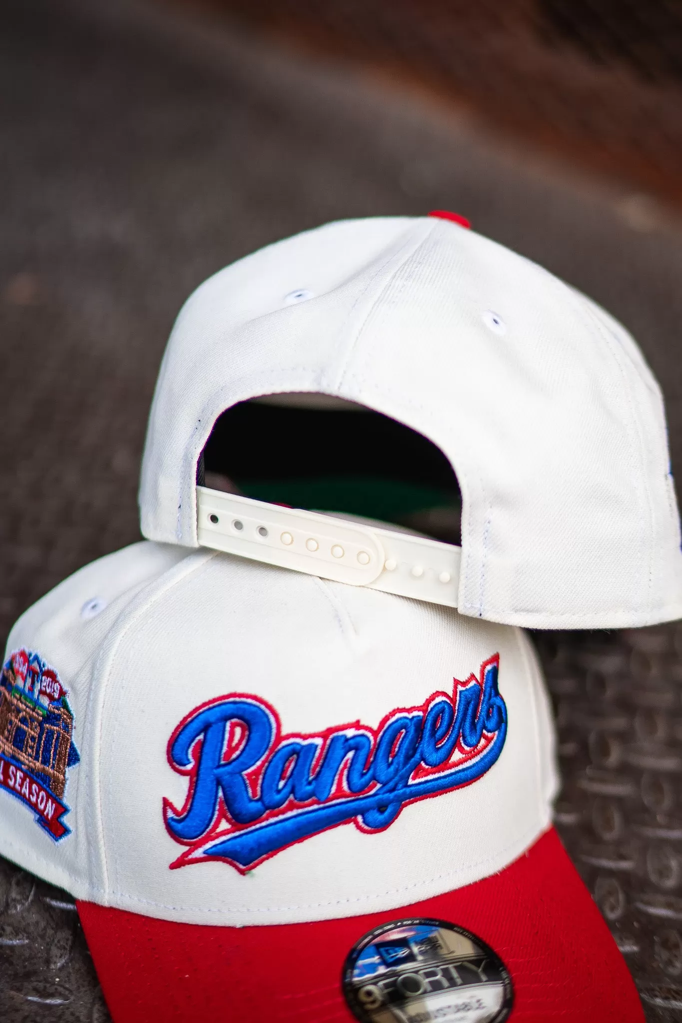 New Era Texas Rangers Final Season 9FORTY A-Frame Snapback (Off White/Red)