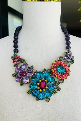 THE RARE BOUQUET NECKLACE